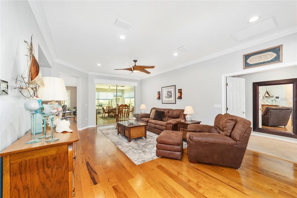 For Sale: $575,000 (3 beds, 2 baths, 2806 Square Feet)