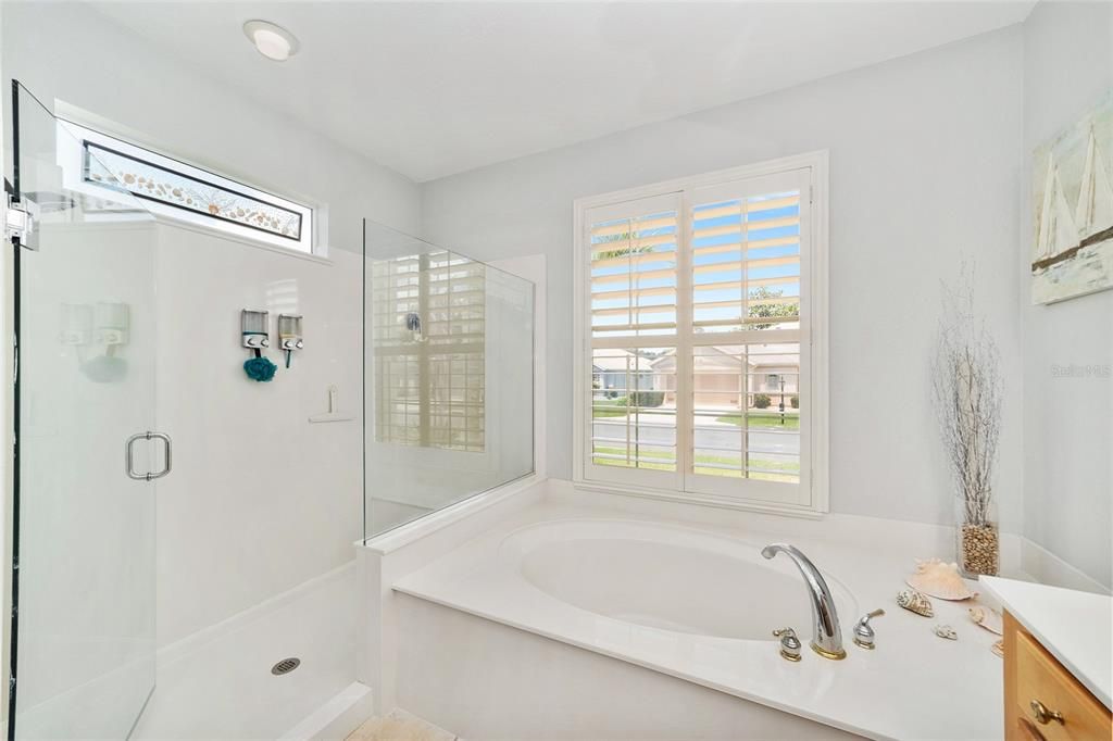 For Sale: $575,000 (3 beds, 2 baths, 2806 Square Feet)