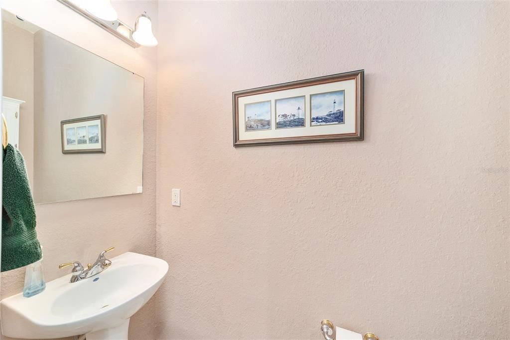 For Sale: $575,000 (3 beds, 2 baths, 2806 Square Feet)
