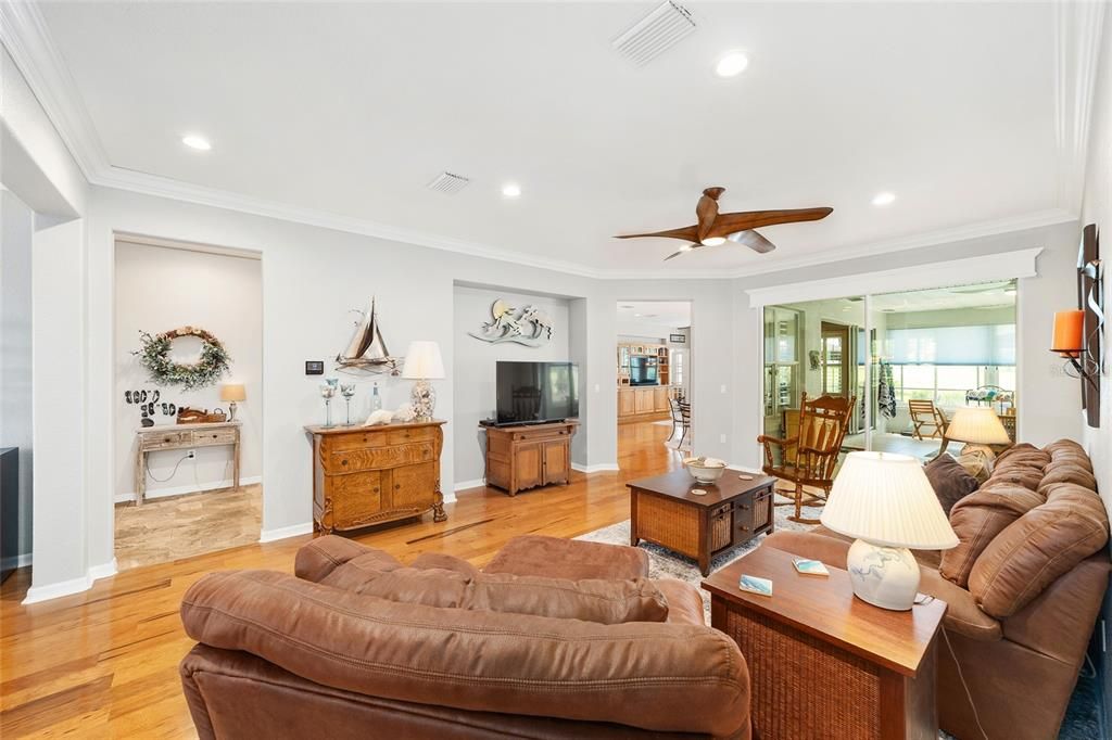 For Sale: $575,000 (3 beds, 2 baths, 2806 Square Feet)