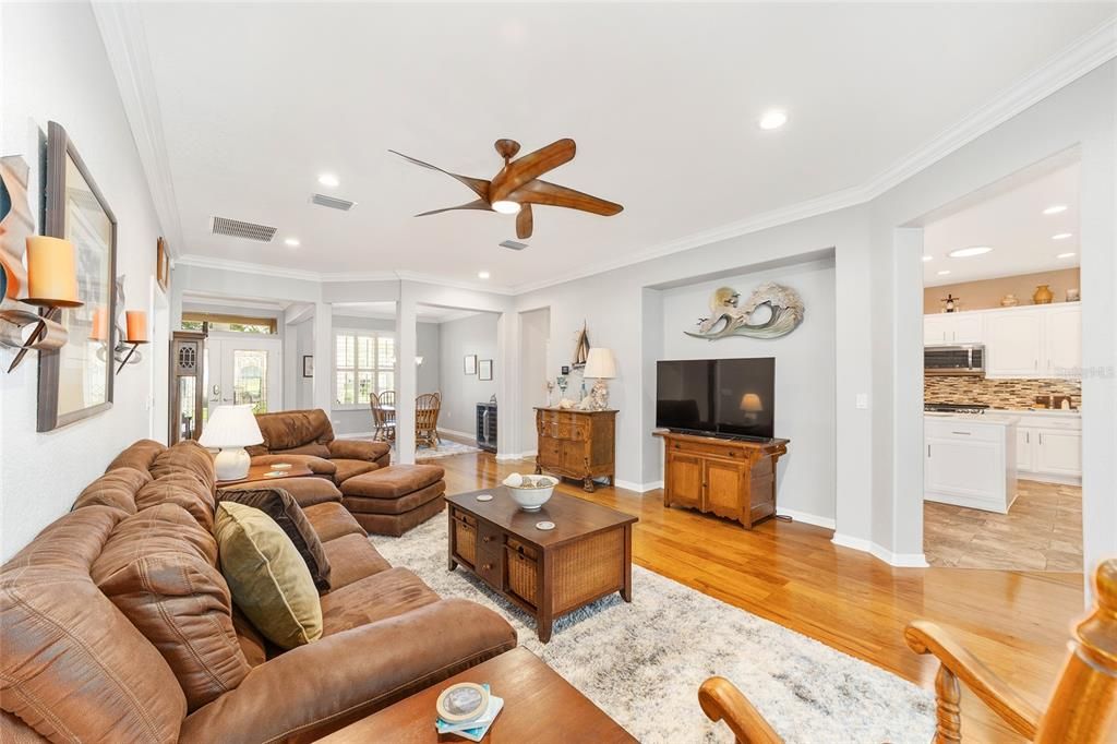For Sale: $575,000 (3 beds, 2 baths, 2806 Square Feet)