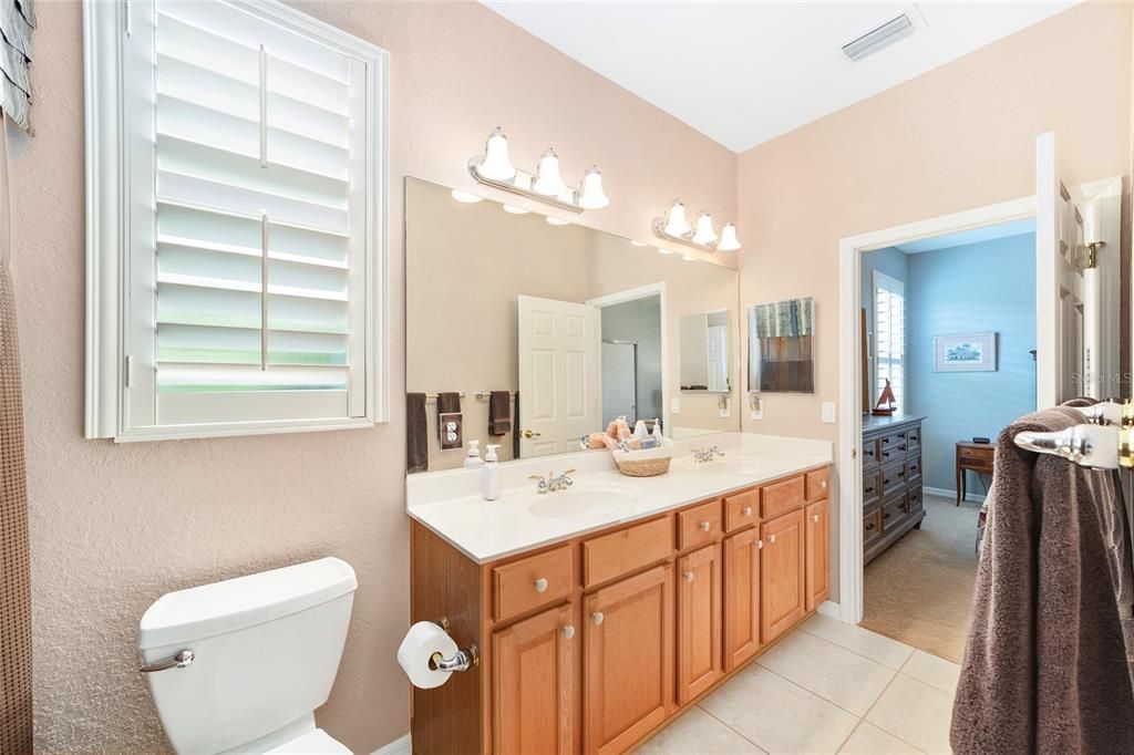 For Sale: $575,000 (3 beds, 2 baths, 2806 Square Feet)