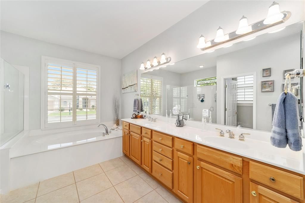 For Sale: $575,000 (3 beds, 2 baths, 2806 Square Feet)