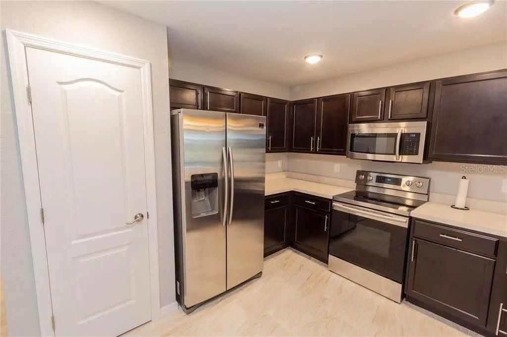 En Venta: $278,900 (3 camas, 2 baños, 1515 Pies cuadrados)