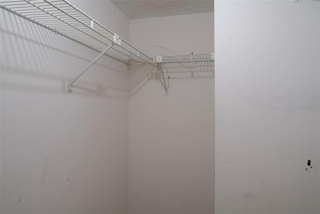 На продажу: $160,000 (2 спален, 2 ванн, 1025 Квадратных фут)