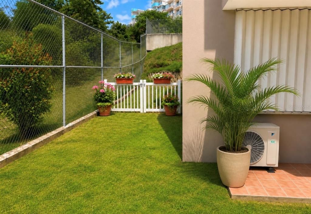 For Sale: $244,500 (3 beds, 2 baths, 1098 Square Feet)