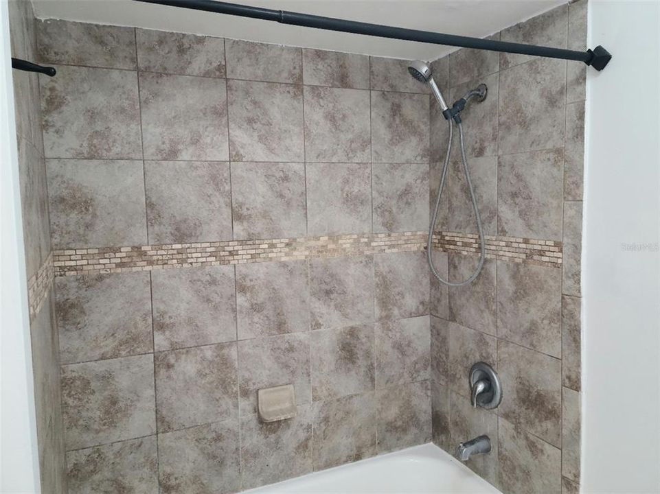 На продажу: $235,000 (2 спален, 1 ванн, 924 Квадратных фут)