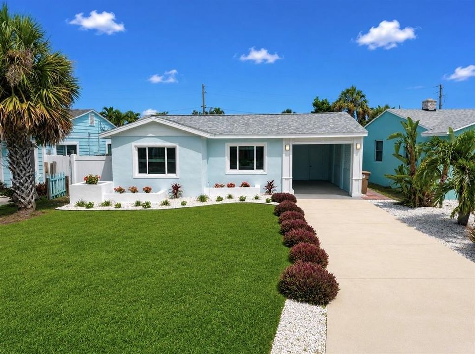 For Sale: $549,900 (2 beds, 2 baths, 1332 Square Feet)