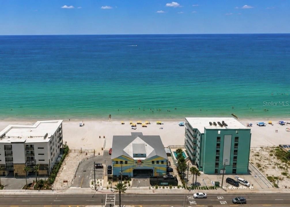 For Sale: $549,900 (2 beds, 2 baths, 1332 Square Feet)