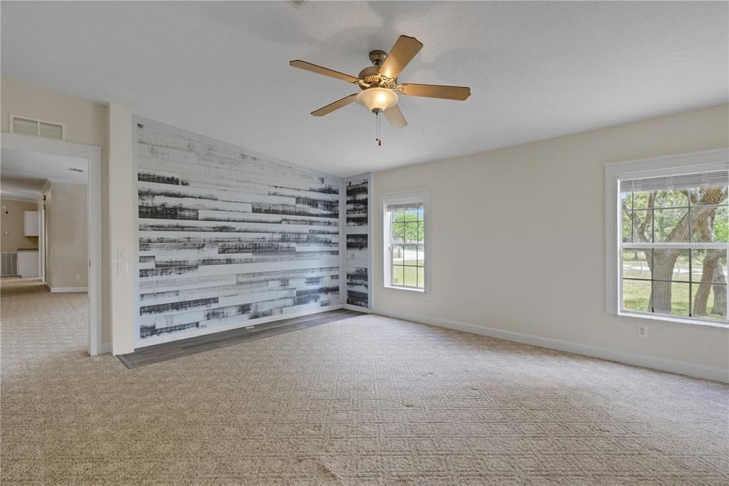 For Sale: $365,000 (4 beds, 2 baths, 2280 Square Feet)