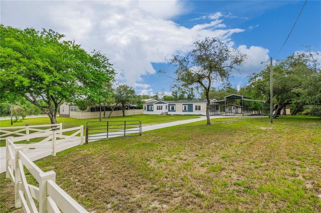 For Sale: $365,000 (4 beds, 2 baths, 2280 Square Feet)