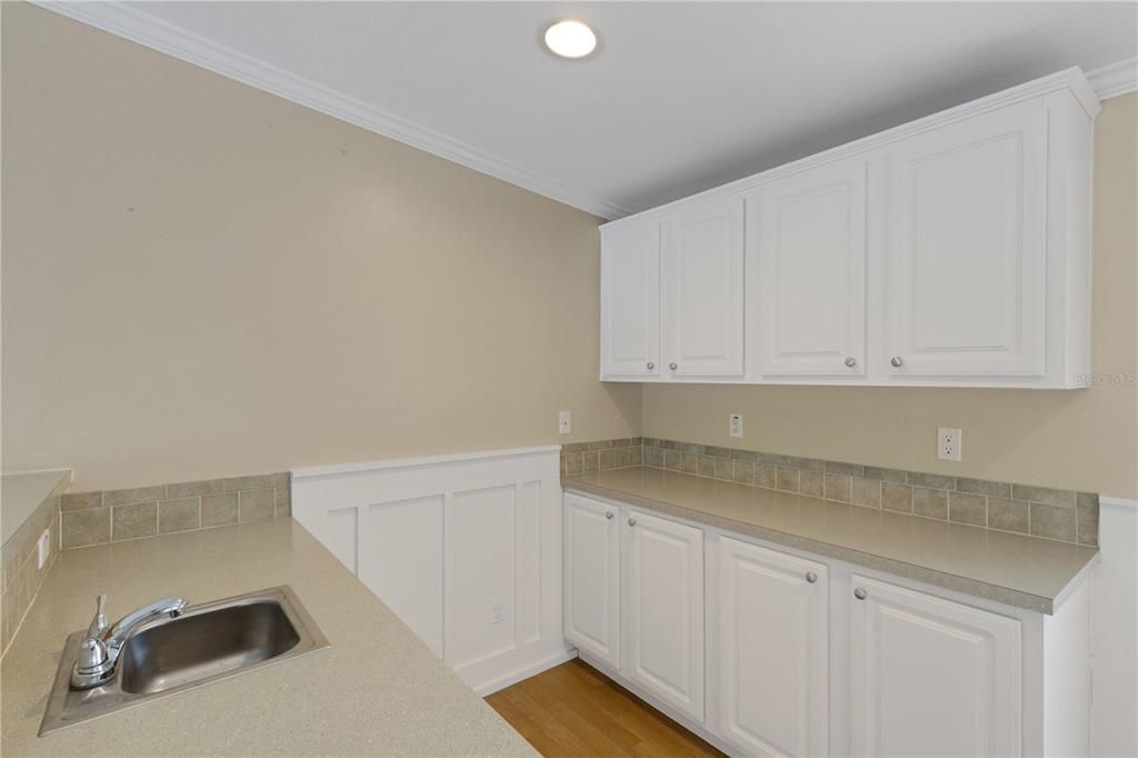 For Sale: $365,000 (4 beds, 2 baths, 2280 Square Feet)
