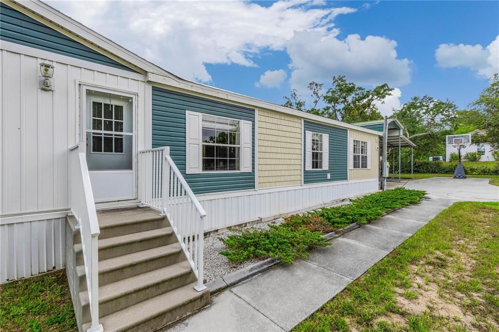 For Sale: $365,000 (4 beds, 2 baths, 2280 Square Feet)