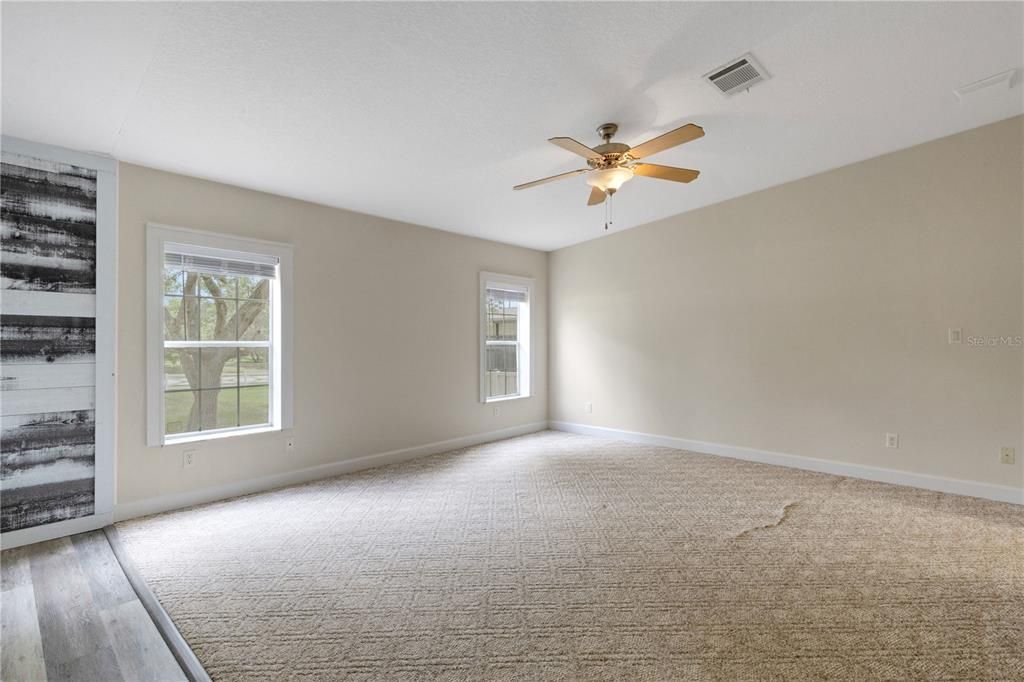 For Sale: $365,000 (4 beds, 2 baths, 2280 Square Feet)