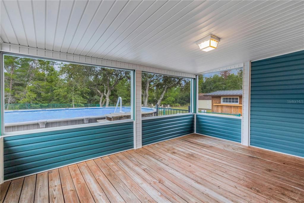 For Sale: $365,000 (4 beds, 2 baths, 2280 Square Feet)