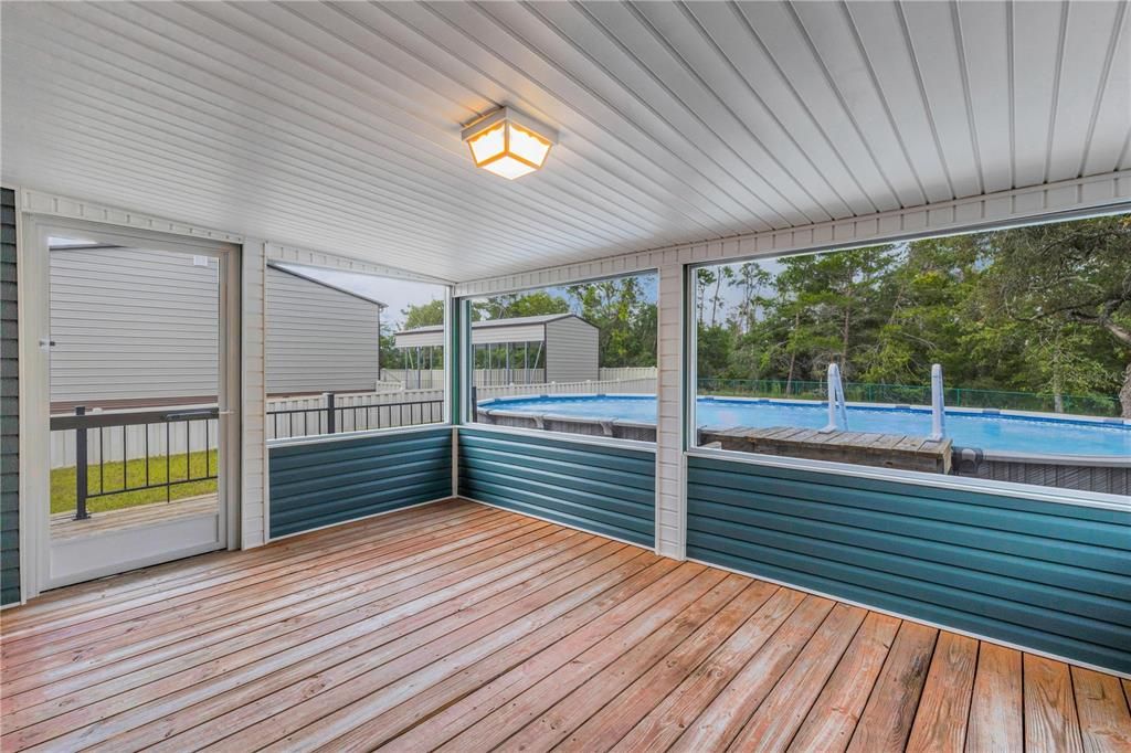 For Sale: $365,000 (4 beds, 2 baths, 2280 Square Feet)