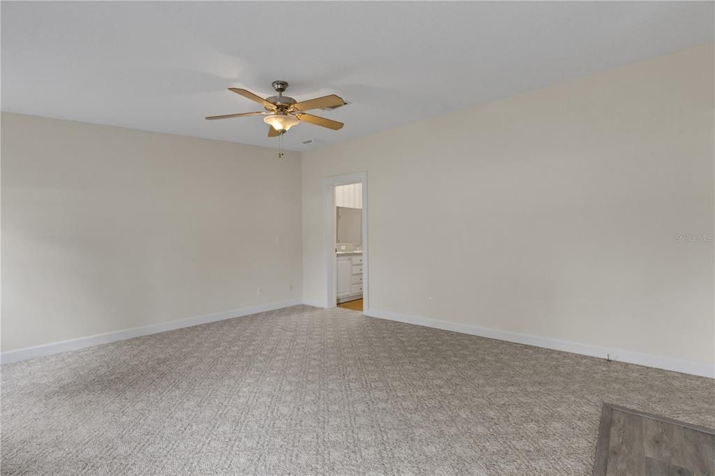 For Sale: $365,000 (4 beds, 2 baths, 2280 Square Feet)