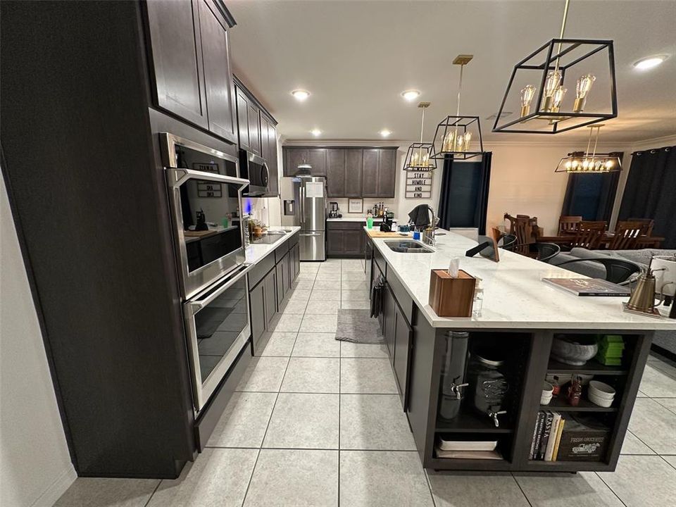 For Sale: $365,000 (3 beds, 2 baths, 1988 Square Feet)