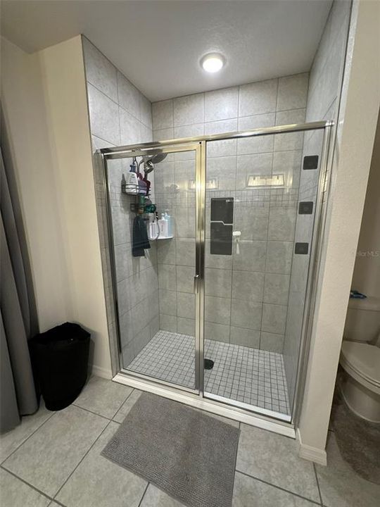 For Sale: $365,000 (3 beds, 2 baths, 1988 Square Feet)