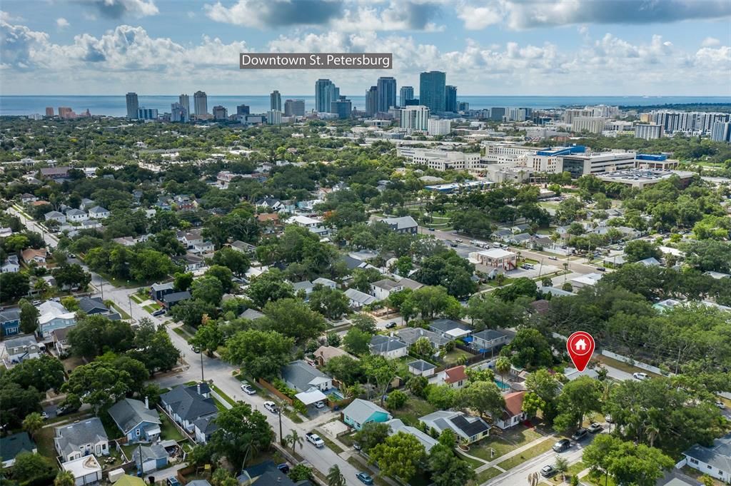 Под контрактом: $399,900 (2 спален, 1 ванн, 864 Квадратных фут)