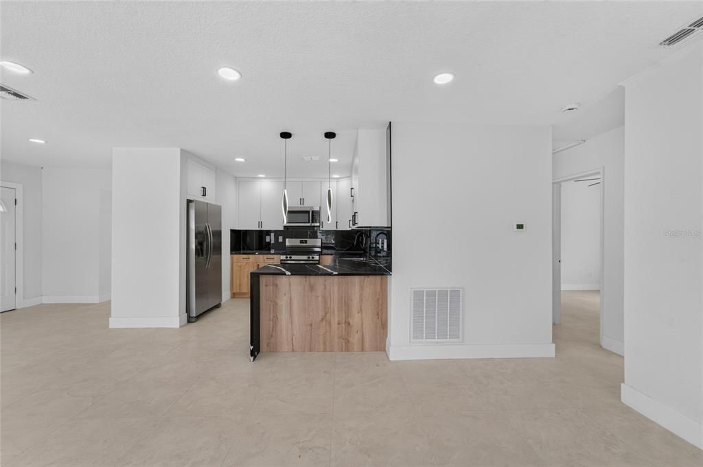 For Sale: $589,000 (3 beds, 2 baths, 1968 Square Feet)