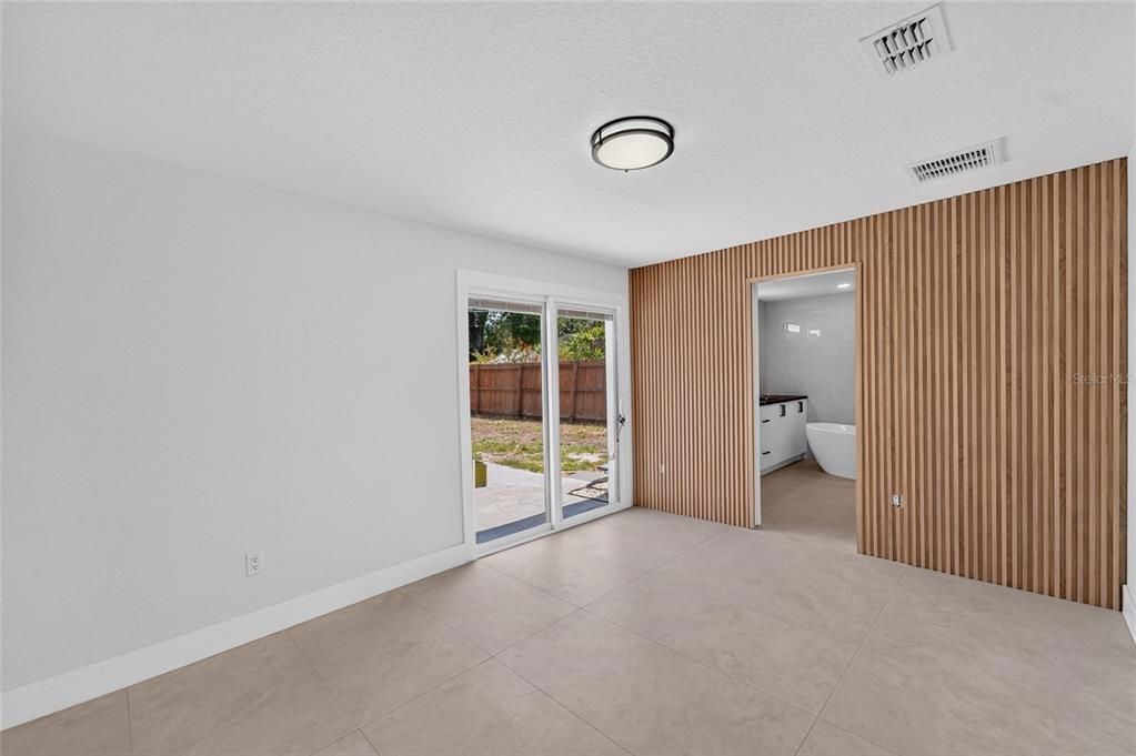 For Sale: $589,000 (3 beds, 2 baths, 1968 Square Feet)