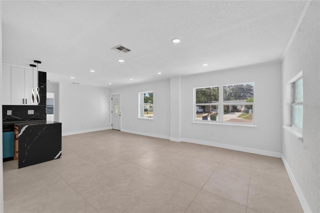 For Sale: $589,000 (3 beds, 2 baths, 1968 Square Feet)