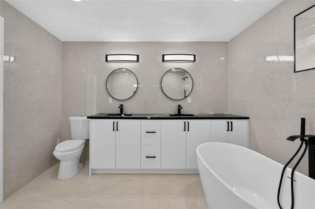 For Sale: $589,000 (3 beds, 2 baths, 1968 Square Feet)