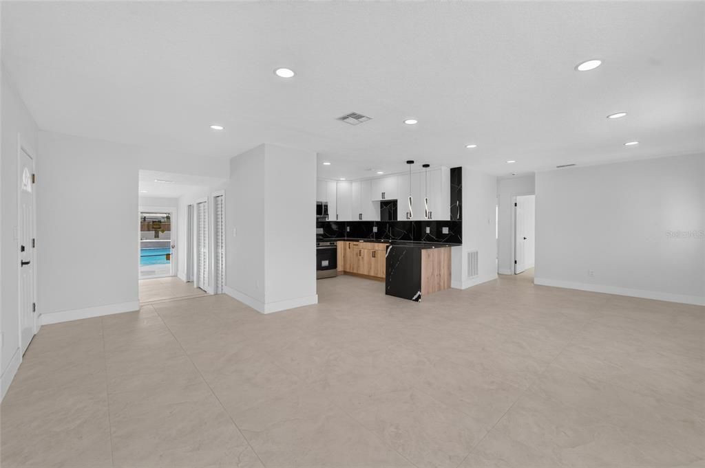 For Sale: $589,000 (3 beds, 2 baths, 1968 Square Feet)