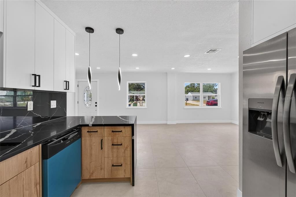 For Sale: $589,000 (3 beds, 2 baths, 1968 Square Feet)