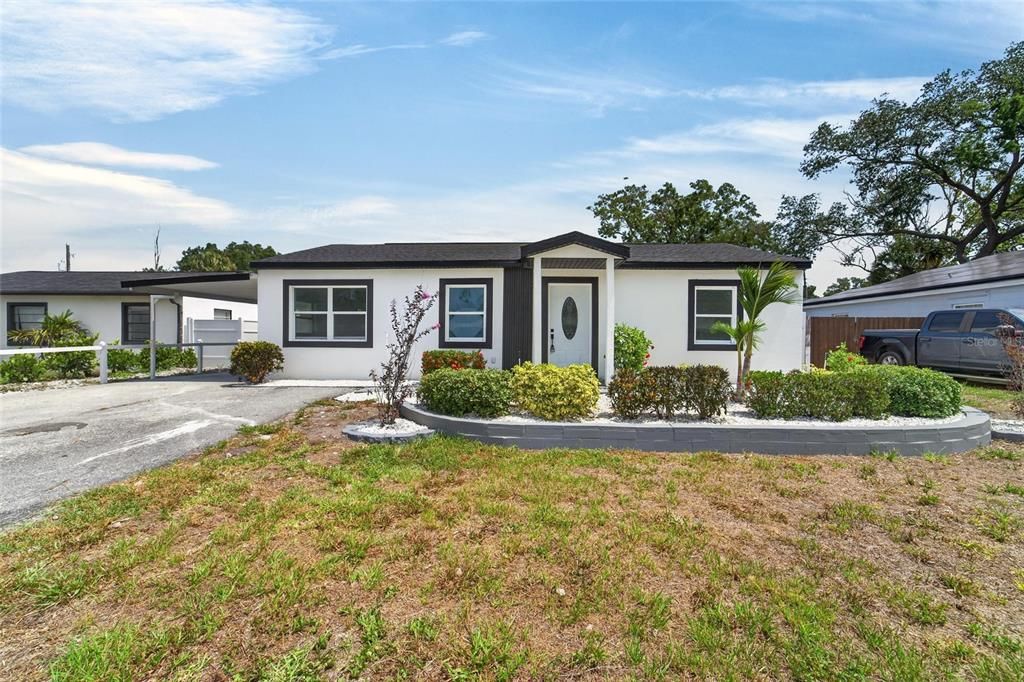 For Sale: $589,000 (3 beds, 2 baths, 1968 Square Feet)