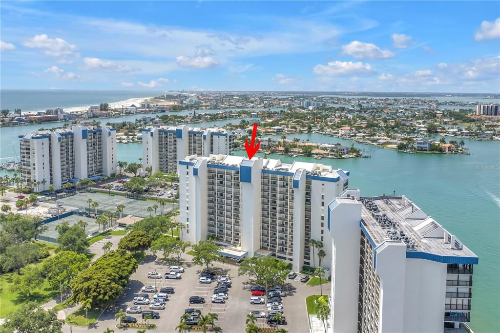 На продажу: $495,000 (2 спален, 2 ванн, 1270 Квадратных фут)