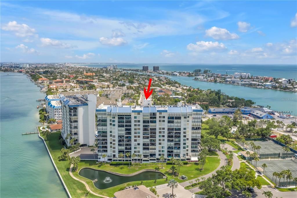 На продажу: $495,000 (2 спален, 2 ванн, 1270 Квадратных фут)