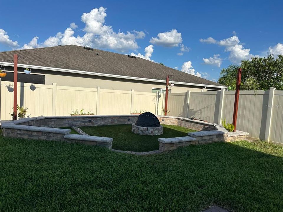 For Rent: $3,250 (5 beds, 3 baths, 2897 Square Feet)