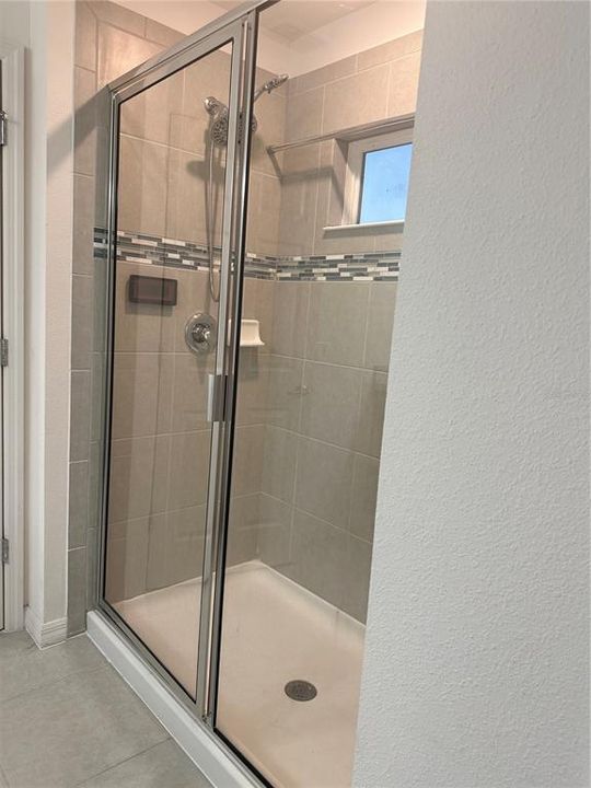 For Rent: $3,250 (5 beds, 3 baths, 2897 Square Feet)