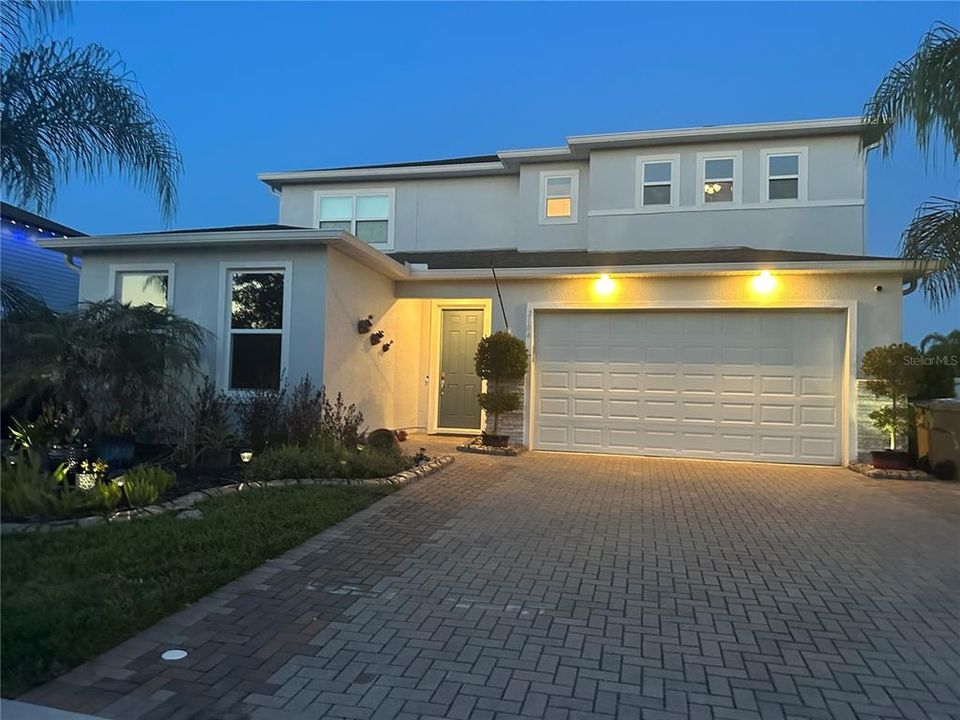 For Rent: $3,250 (5 beds, 3 baths, 2897 Square Feet)