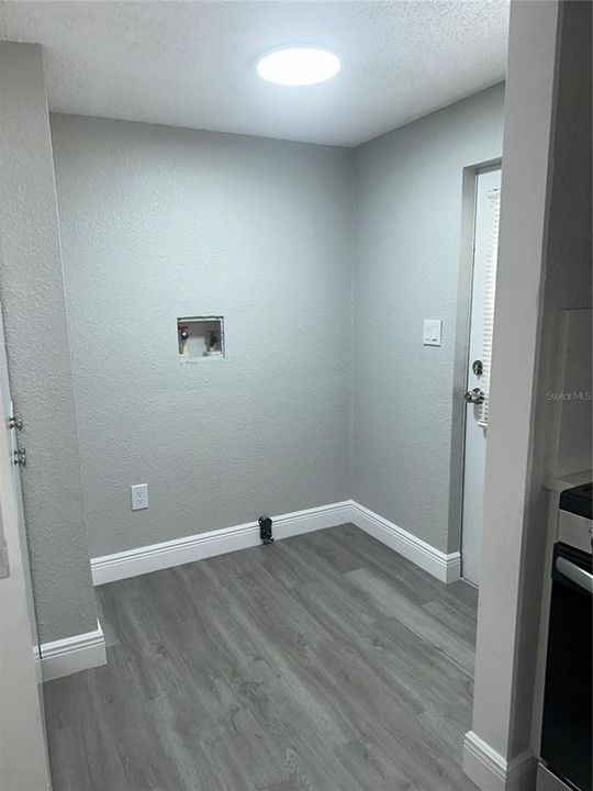 For Sale: $295,000 (3 beds, 2 baths, 1144 Square Feet)