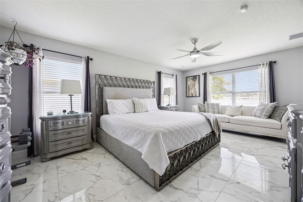 En Venta: $485,000 (4 camas, 2 baños, 2279 Pies cuadrados)