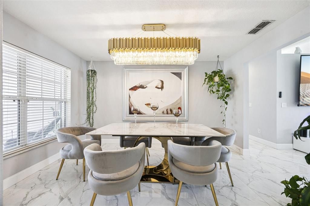 En Venta: $485,000 (4 camas, 2 baños, 2279 Pies cuadrados)