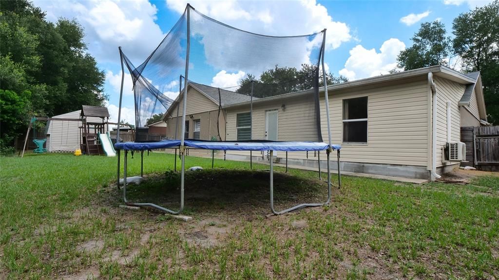 En Venta: $415,000 (4 camas, 2 baños, 1490 Pies cuadrados)