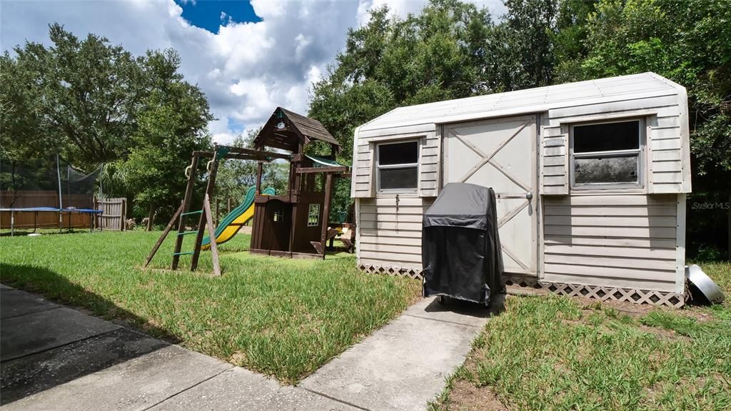 En Venta: $415,000 (4 camas, 2 baños, 1490 Pies cuadrados)