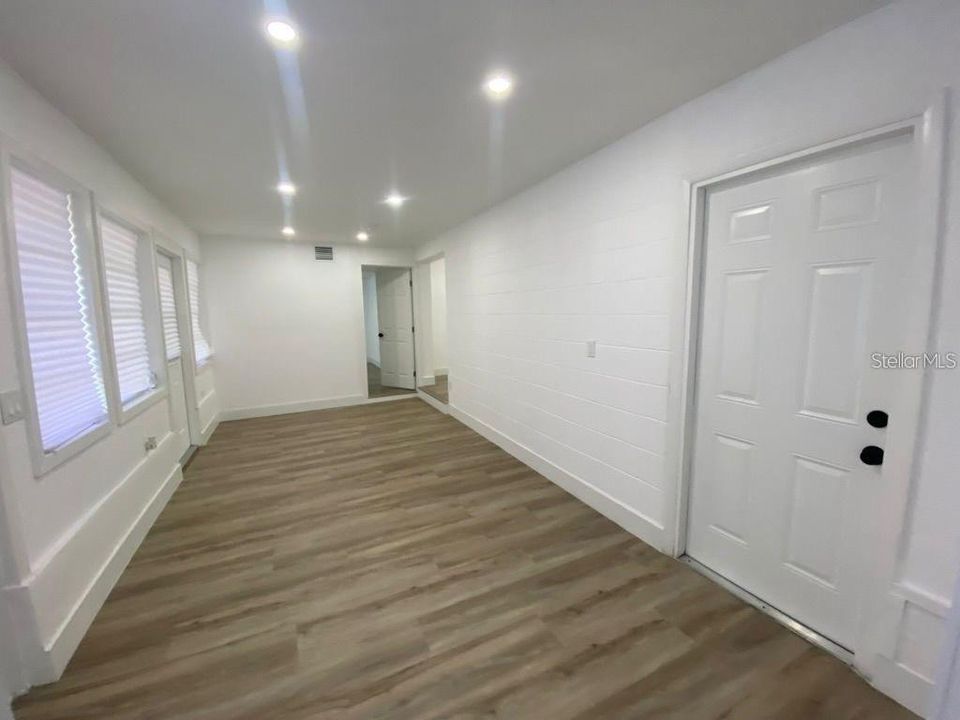 В аренду: $2,000 (4 спален, 2 ванн, 1410 Квадратных фут)