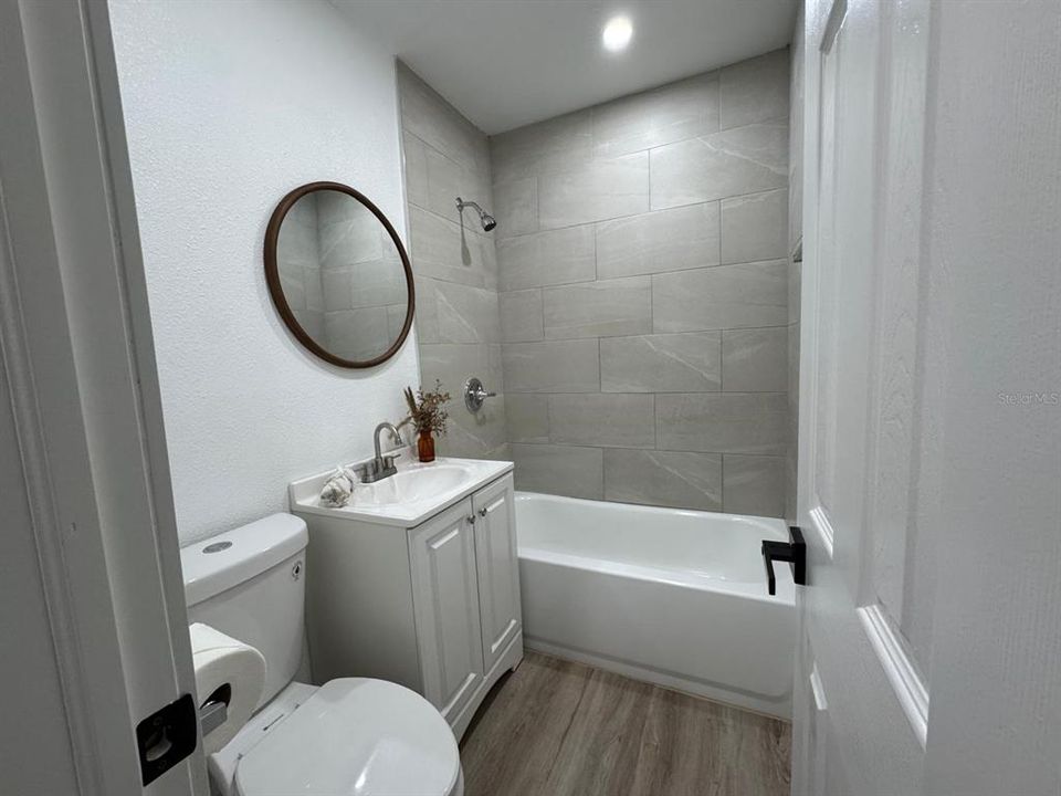 В аренду: $2,000 (4 спален, 2 ванн, 1410 Квадратных фут)