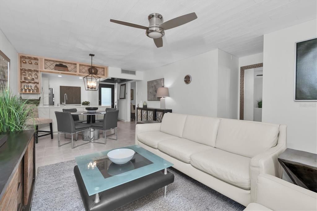 En Venta: $209,000 (2 camas, 2 baños, 1045 Pies cuadrados)