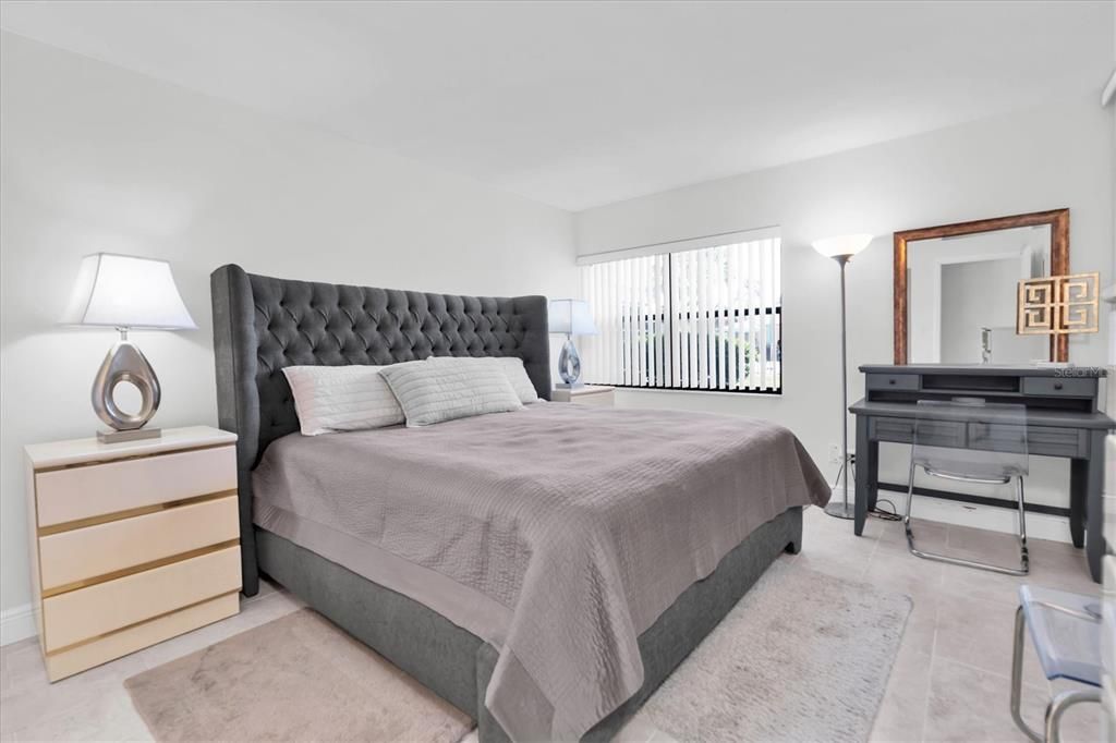 En Venta: $209,000 (2 camas, 2 baños, 1045 Pies cuadrados)