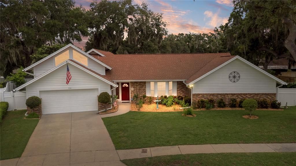 En Venta: $410,000 (3 camas, 2 baños, 2383 Pies cuadrados)