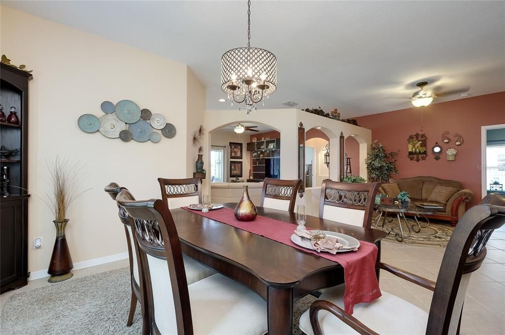 For Sale: $450,000 (4 beds, 2 baths, 2018 Square Feet)