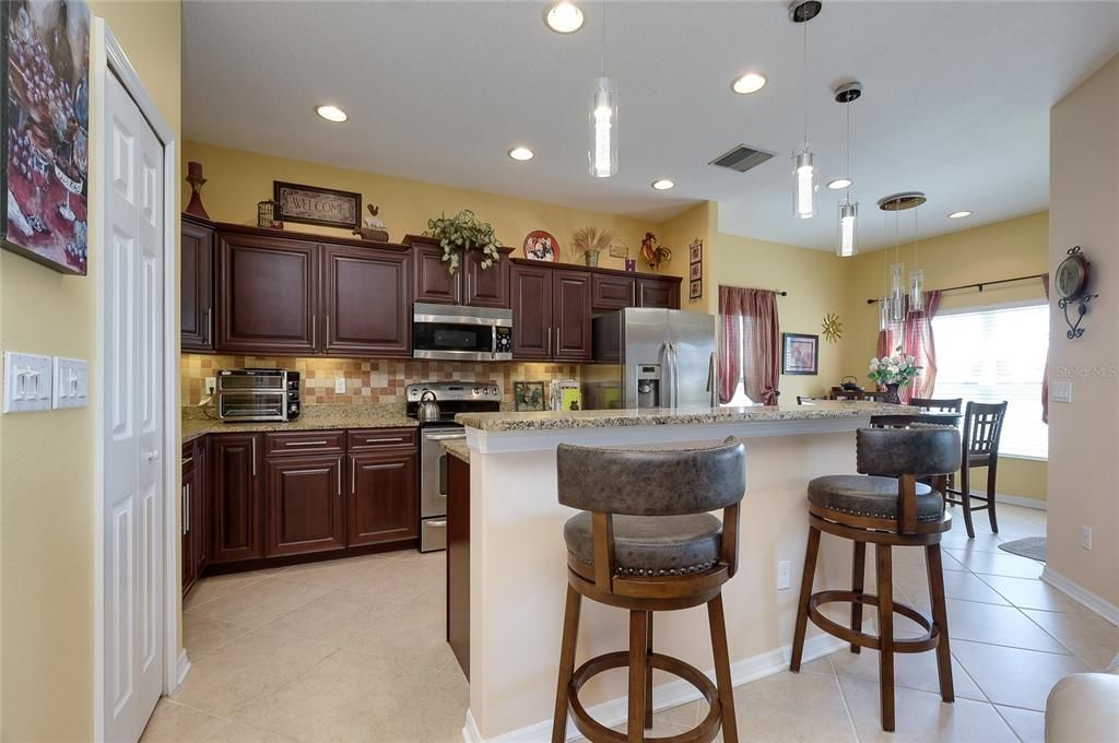 For Sale: $450,000 (4 beds, 2 baths, 2018 Square Feet)