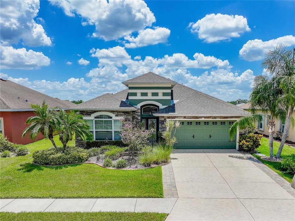 For Sale: $450,000 (4 beds, 2 baths, 2018 Square Feet)