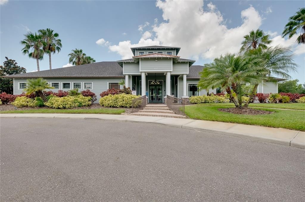 For Sale: $450,000 (4 beds, 2 baths, 2018 Square Feet)
